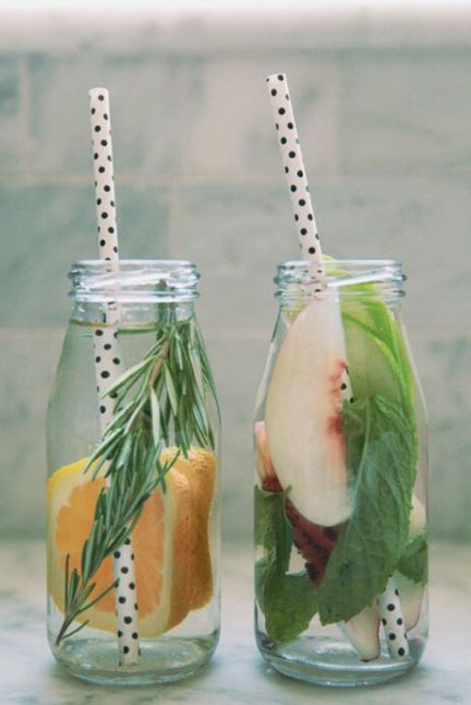 1472482538-fuit-infused-water-ideas-3-and-42-1